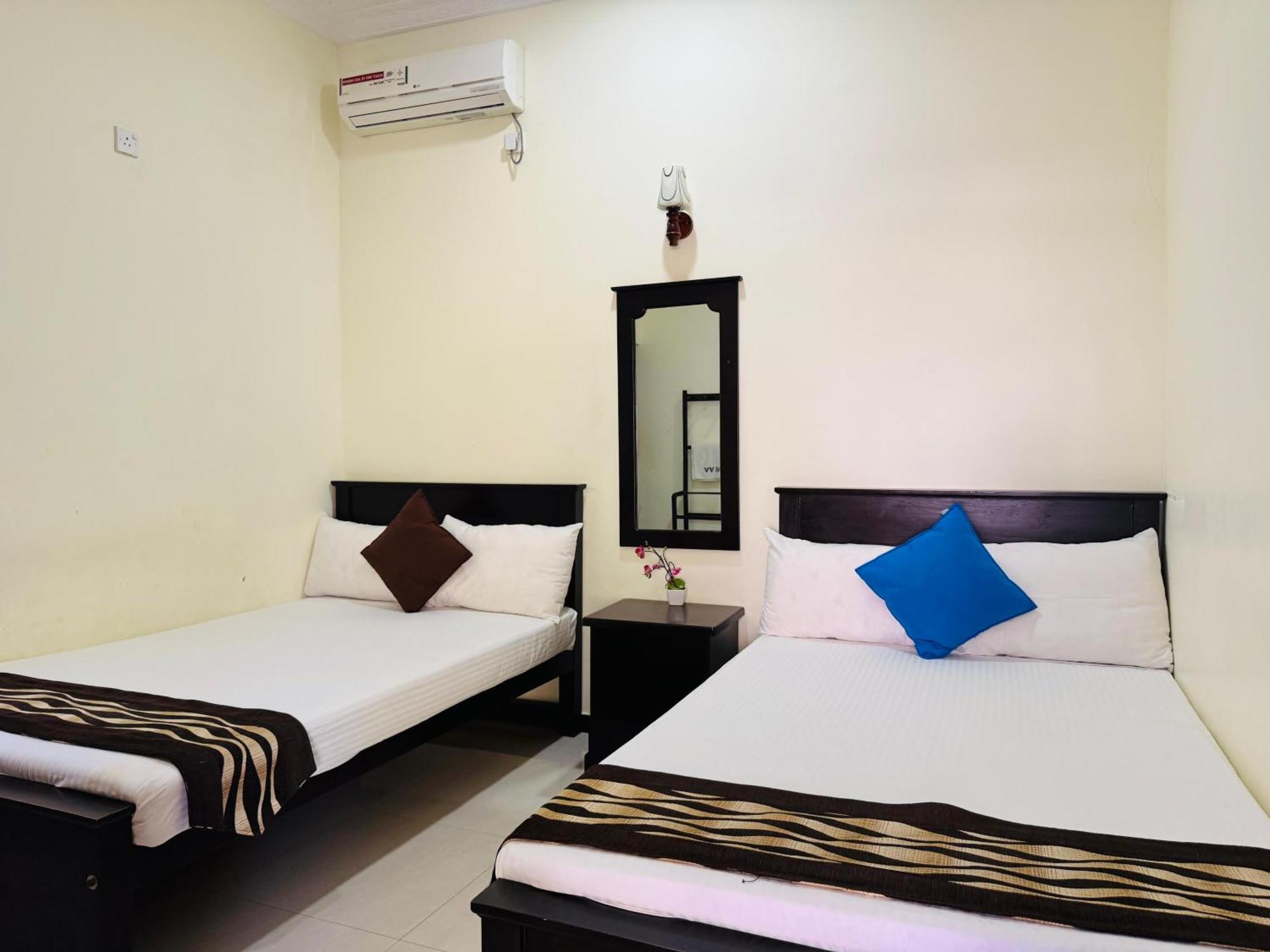 Aa Inn تريكونامالاي الغرفة الصورة
