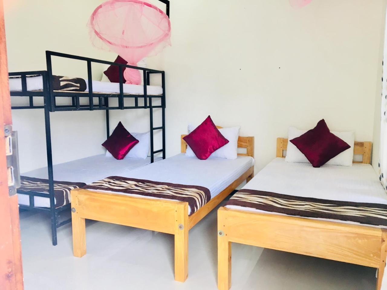 Aa Inn تريكونامالاي المظهر الخارجي الصورة
