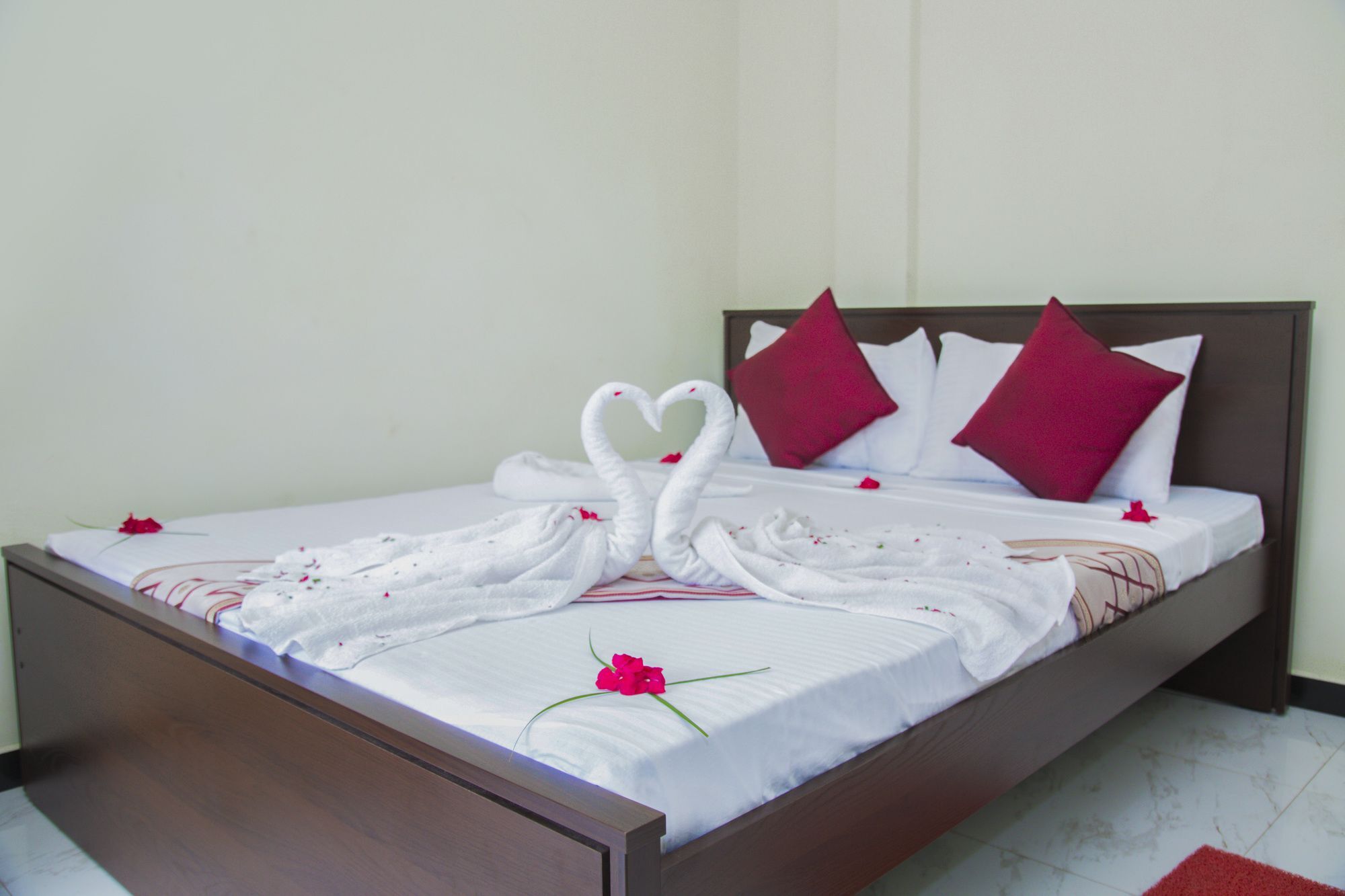 Aa Inn تريكونامالاي المظهر الخارجي الصورة