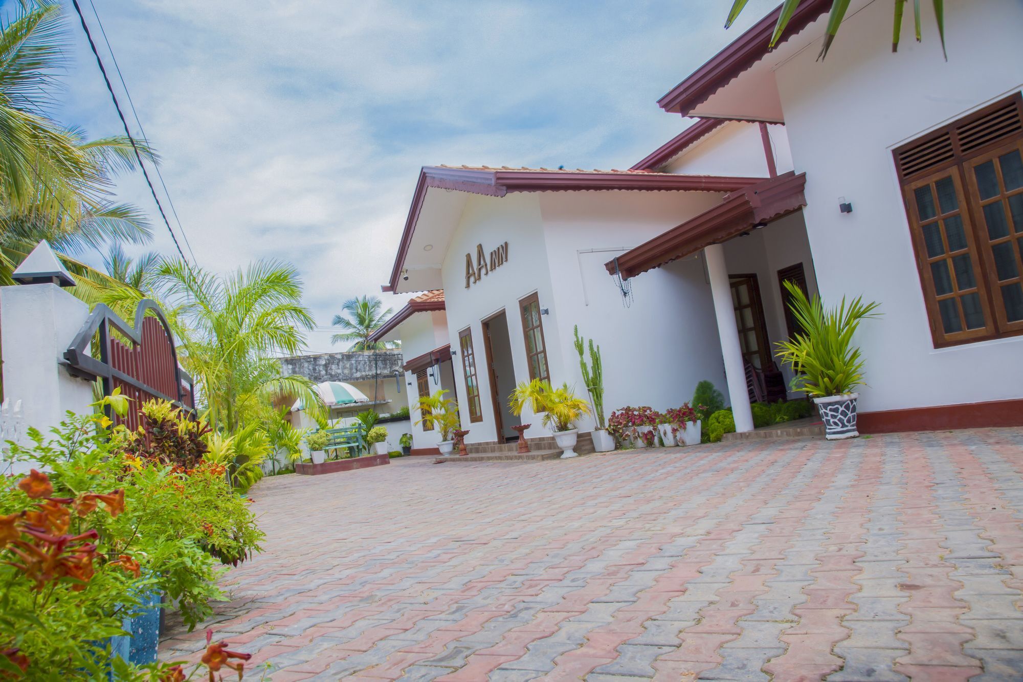 Aa Inn تريكونامالاي المظهر الخارجي الصورة